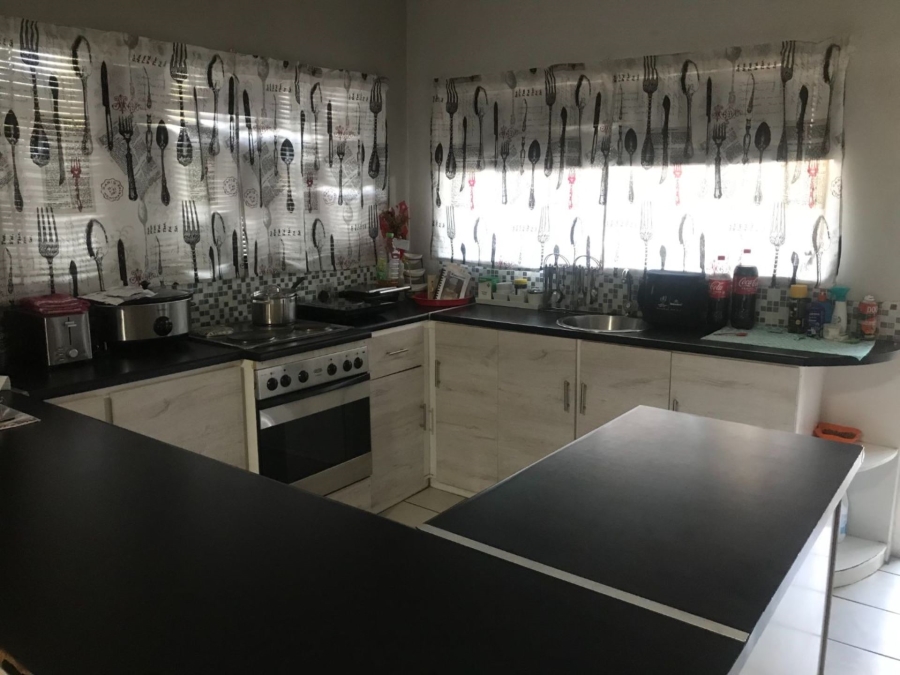 4 Bedroom Property for Sale in Middelpos Northern Cape